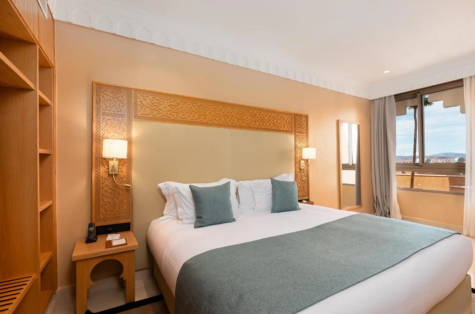 Geräumiges Zimmer im Hotel Kenzi Azghor in Ouarzazate