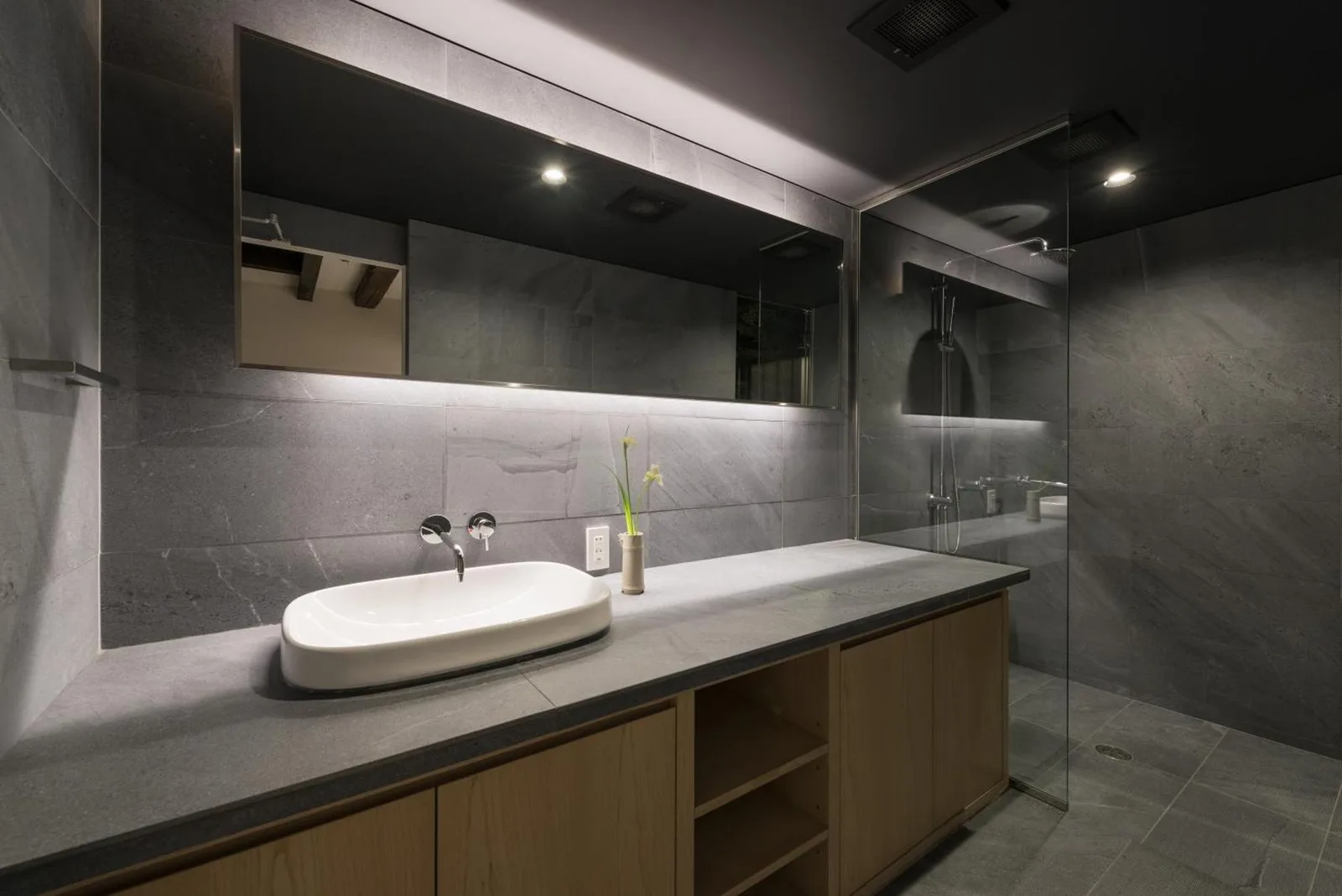 Salle de bains moderne au Kiraku Kyoto Honmachi