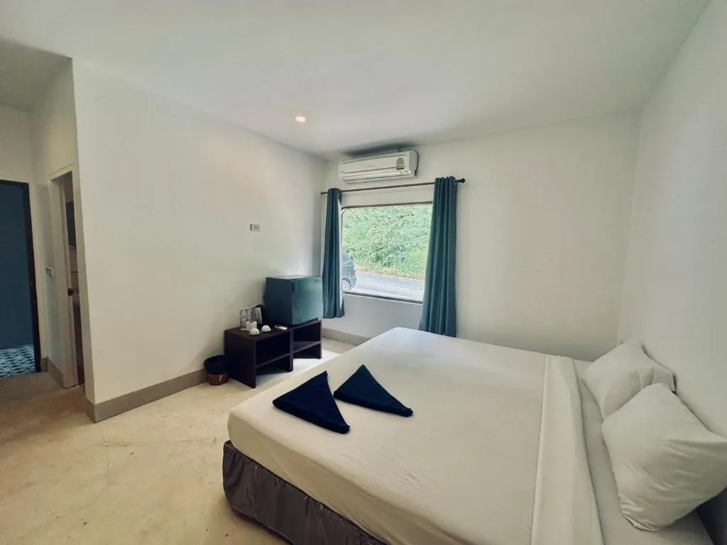 Chambre premium confortable à l'hôtel Kohchang Stayin avec des équipements