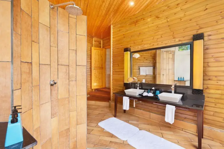 Modern bathroom in Komandoo Island Resort & Spa