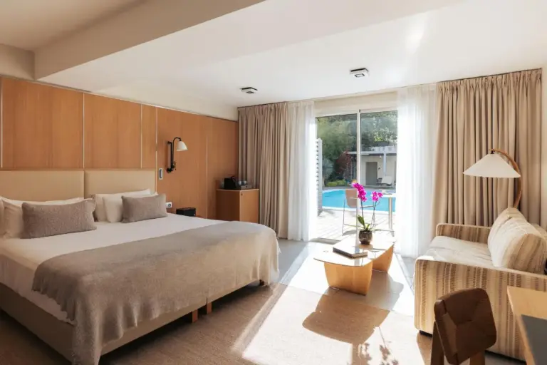 Poolside Suite