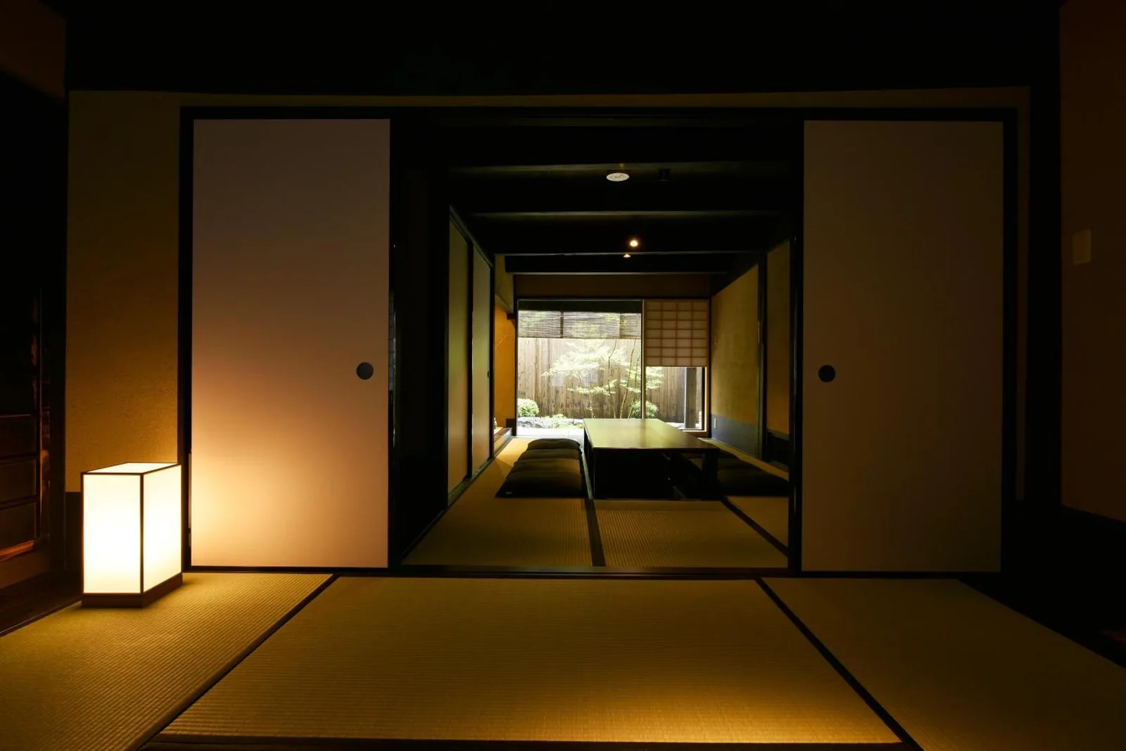 Kuraya Nanseicho room opening to garden