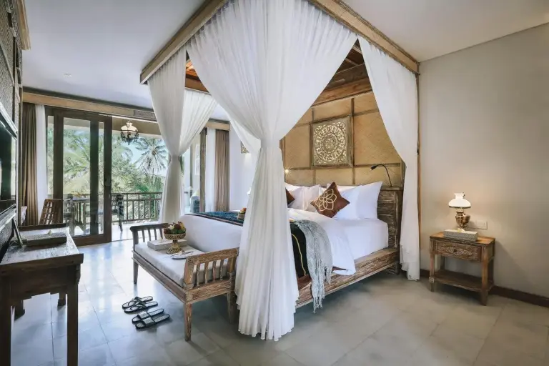 Otra suite lujosa en Kuwarasan A Pramana Experience, Ubud