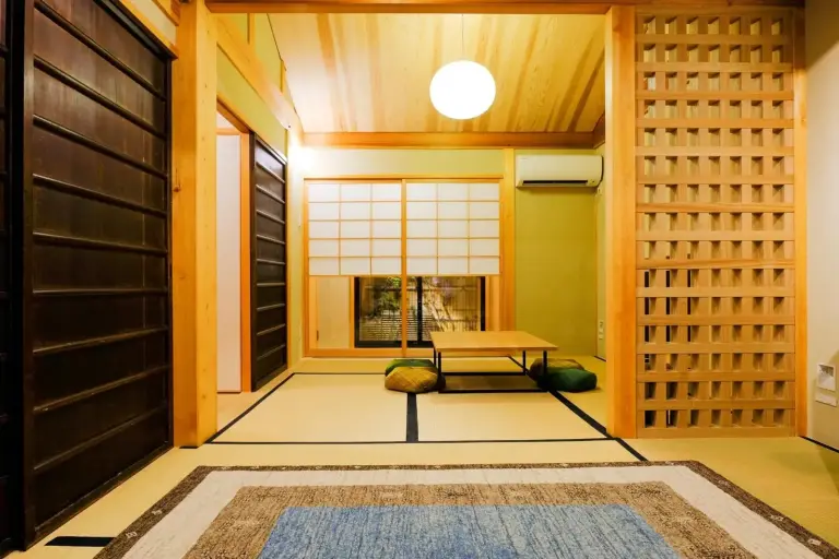 Chambre tatami dans Kyomachiya Suite Rikyu