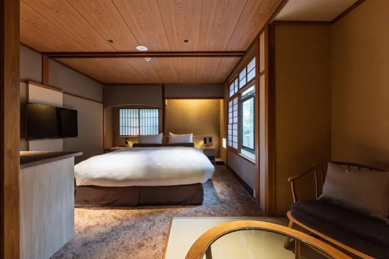 Cozy Guest Room