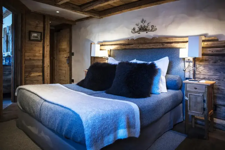 Dormitorio confortable en La Bouitte - Hôtel Relais & Châteaux en Courchevel