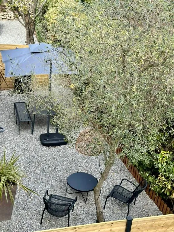 La Réserve Hôtes outdoor lounge area, Aix-en-Provence