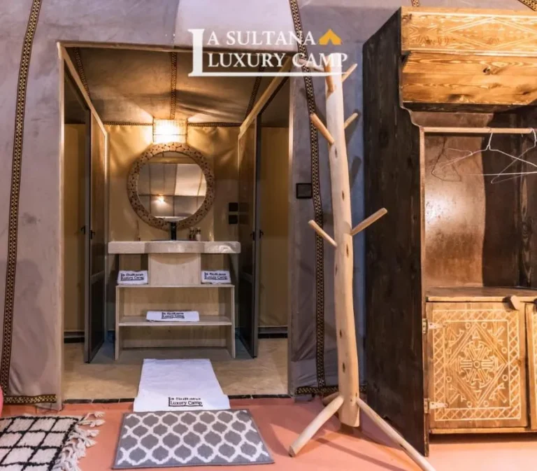 Badezimmeranlagen im La Sultana Luxury Camp in Merzouga