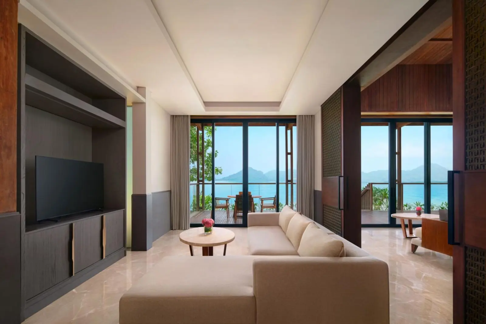 Espace de vie du Lampung Marriott Resort & Spa avec des vues pittoresques