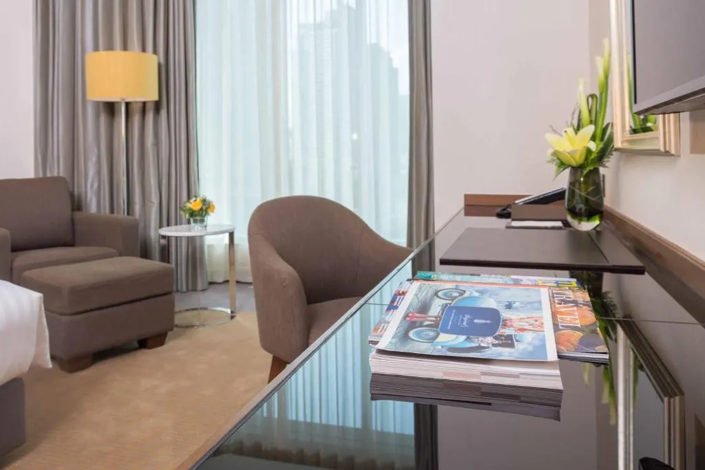 Desk area at Lancaster Bangkok
