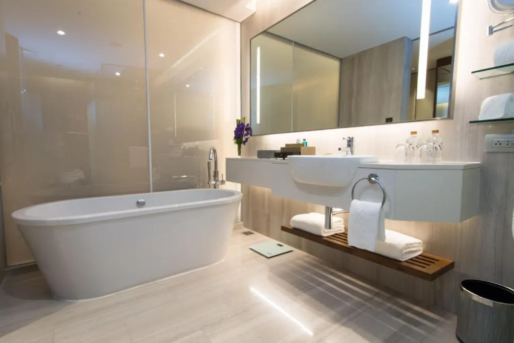 Elegant bathroom at Lancaster Bangkok