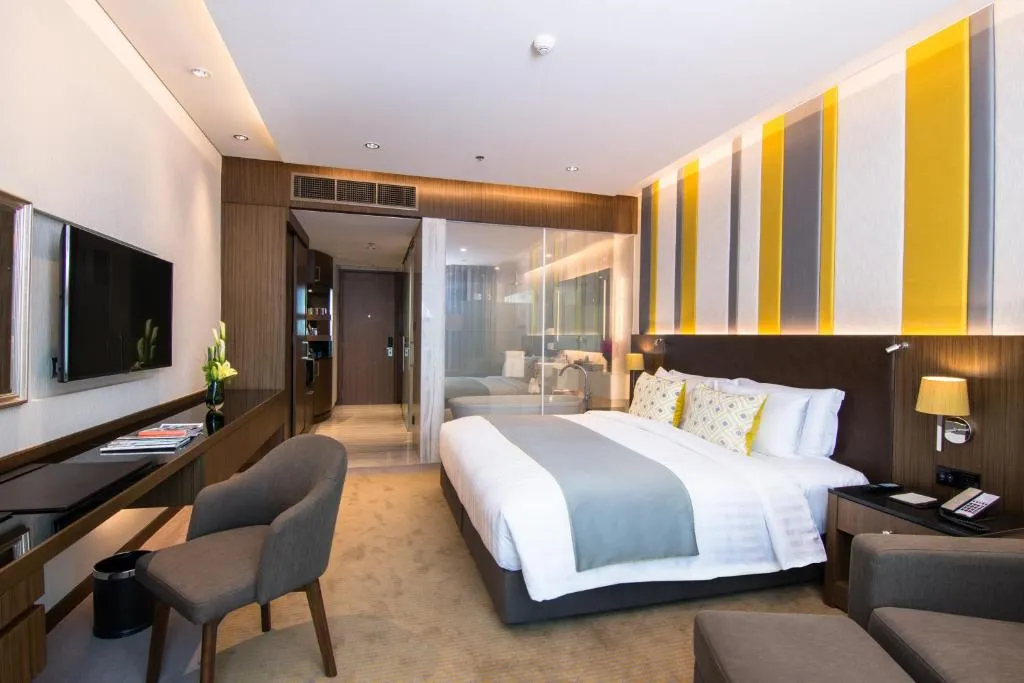 Modern bedroom at Lancaster Bangkok