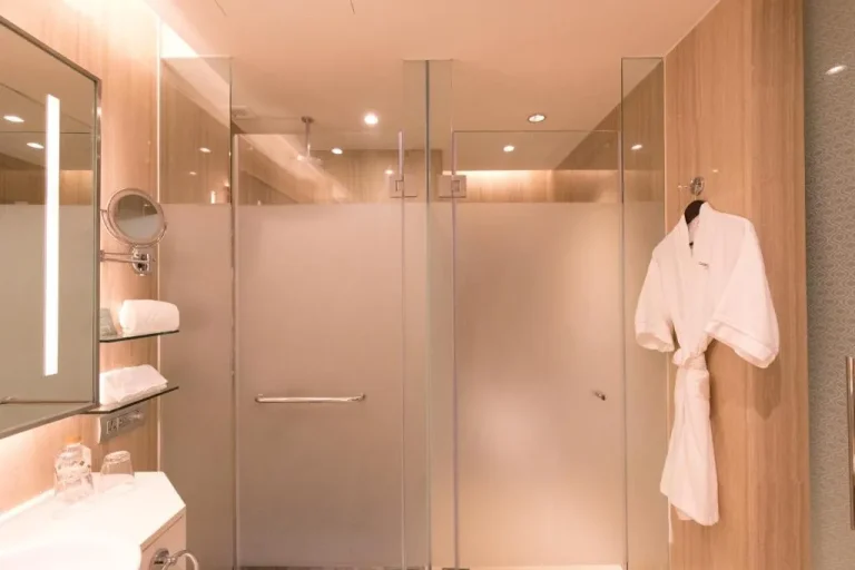 Shower area at Lancaster Bangkok