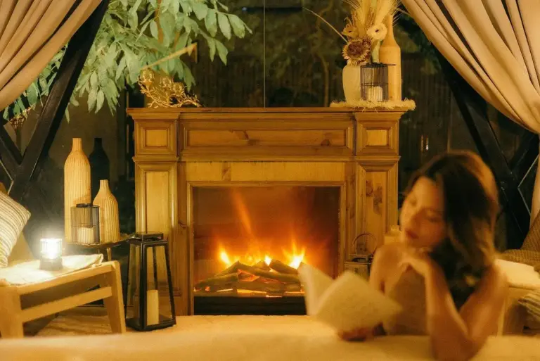 Charming reading corner in Cozy Wild Suite at Lannawild