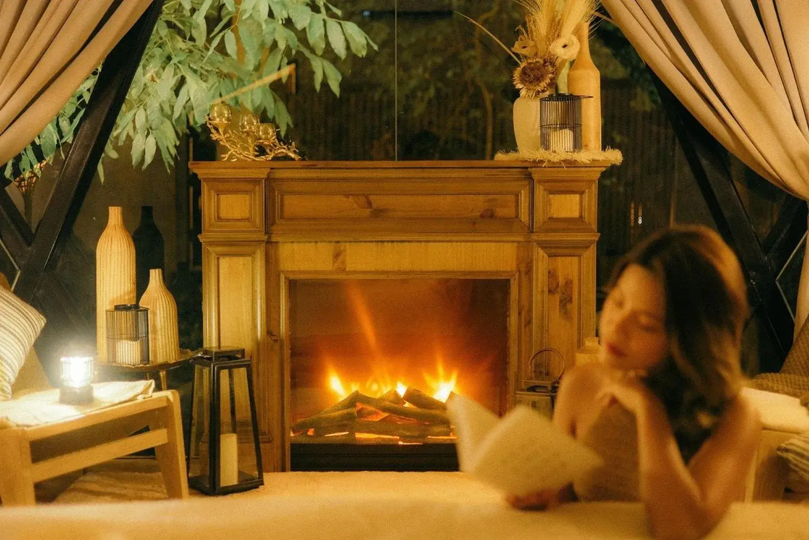 Charming reading corner in Cozy Wild Suite at Lannawild