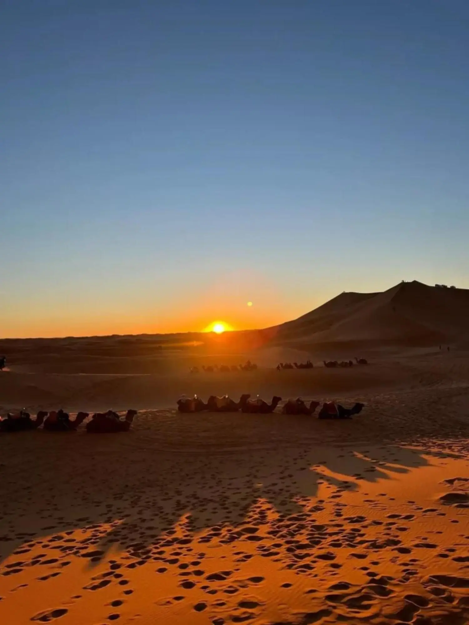 Coucher de soleil au Layali Luxury Desert Camp à Merzouga