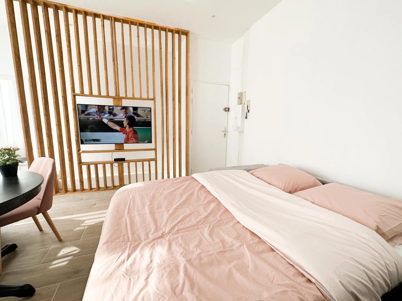 Cozy bedroom at Le Bijou Hotel in Lille