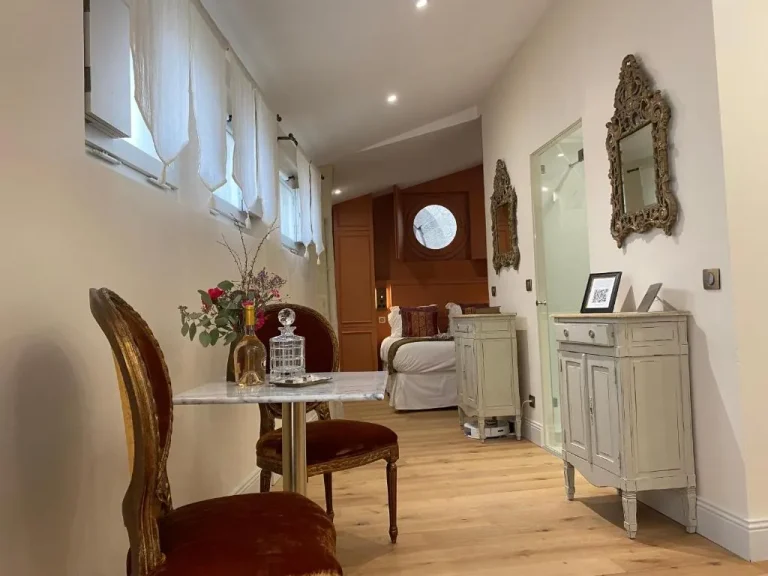 Charming hallway in Le Cloitre des Augustins