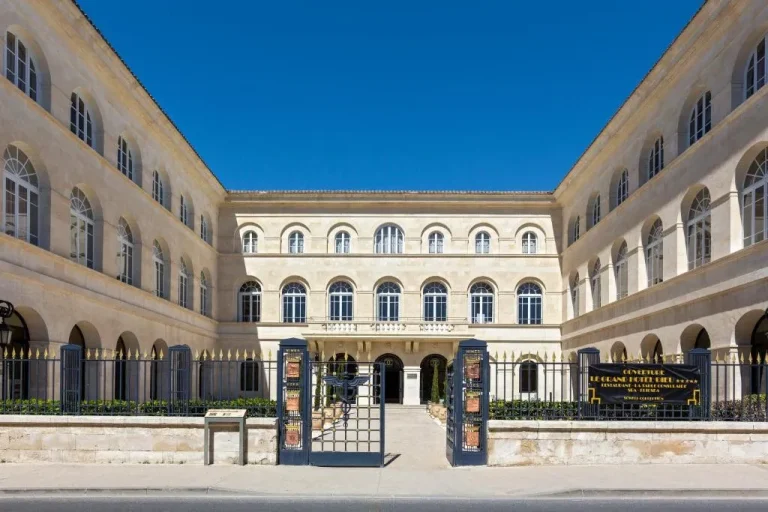 Le Grand Hôtel Dieu by SOWELL COLLECTION