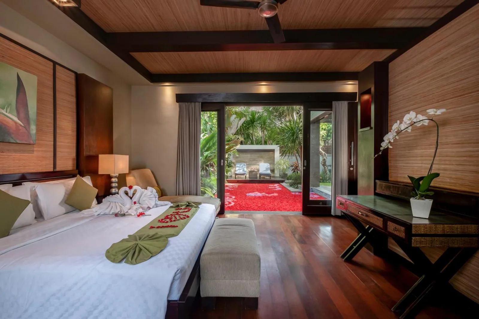 Luxuriöses Schlafzimmer in Le Jardin Villas Seminyak