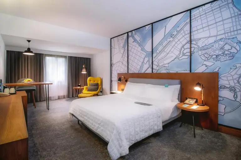 Modernes Badezimmer im Le Meridien Abu Dhabi Resort