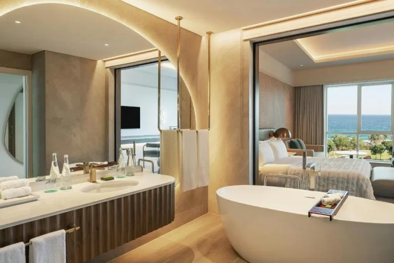 Luxurious bathroom at Le Meridien Al Aqah Beach Resort