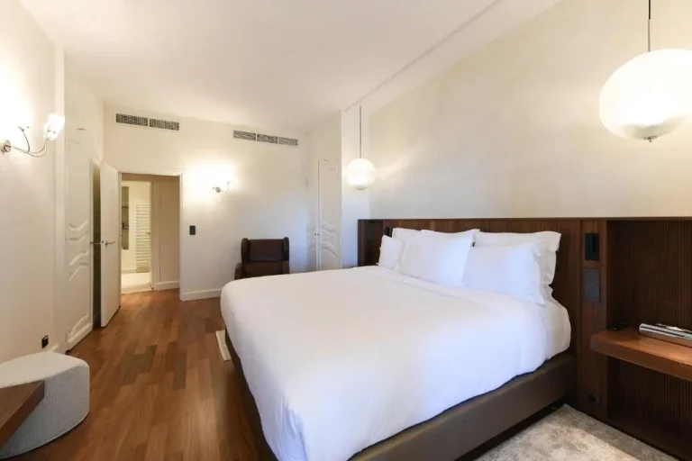 Deluxe room at Le Petit Nice - Passedat in Marseille