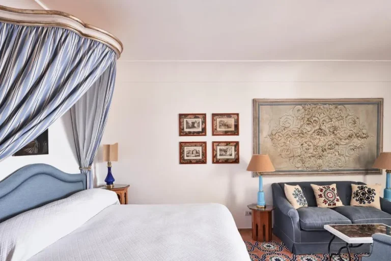 Luxurious room at Le Sirenuse in Positano with artistic designs