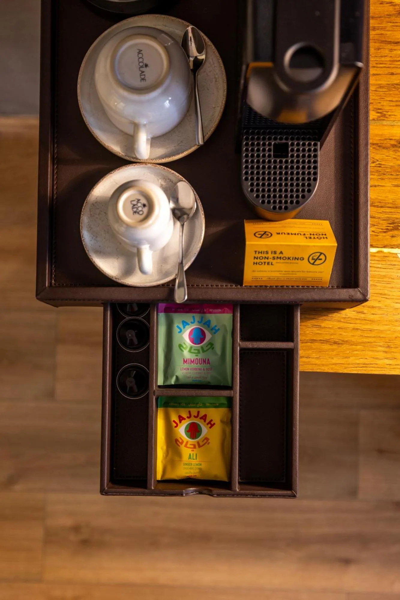 Estación de café y té en Le Square By Onomo Collection
