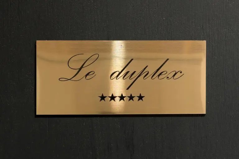 Nameplate of Le duplex at Les suites sainte claire in Annecy