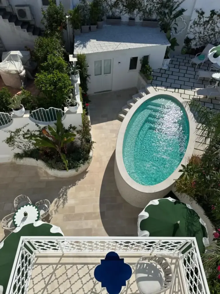 Lussi Capri pool view from above