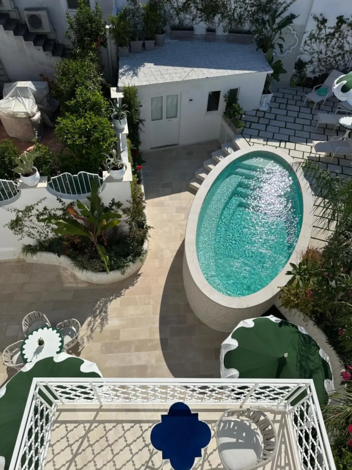 Lussi Capri pool view from above