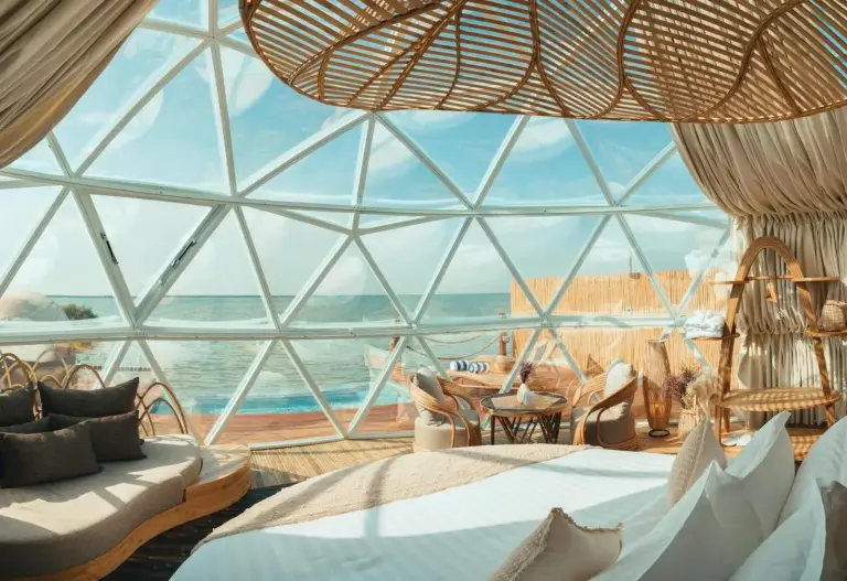 Chambre de l’hôtel Luxeglamp avec vue panoramique