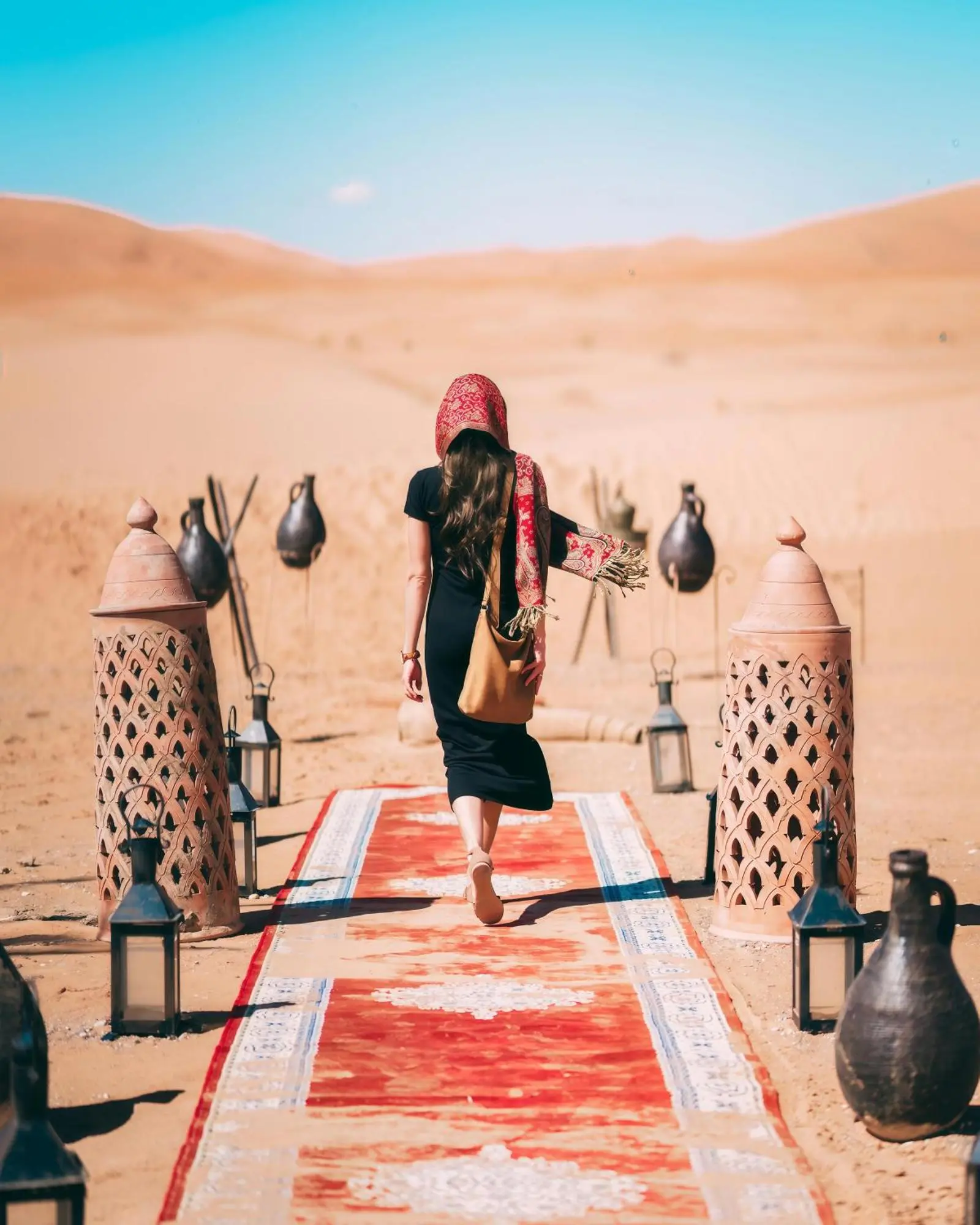 Chemin menant aux Camps de Luxe dans le Désert à Merzouga