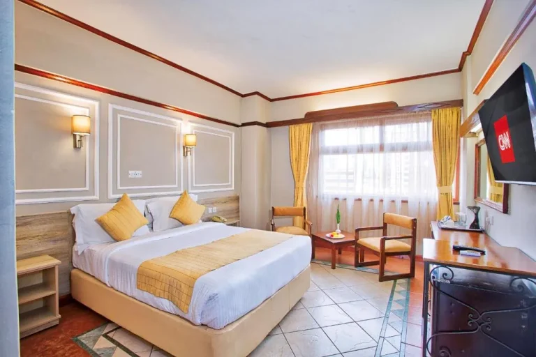 Otra vista de la habitación estándar en el Hotel Maanzoni 680 en Nairobi