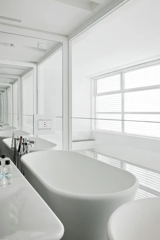 Modernes Badezimmer im Magna Pars l'Hotel à Parfum in Mailand