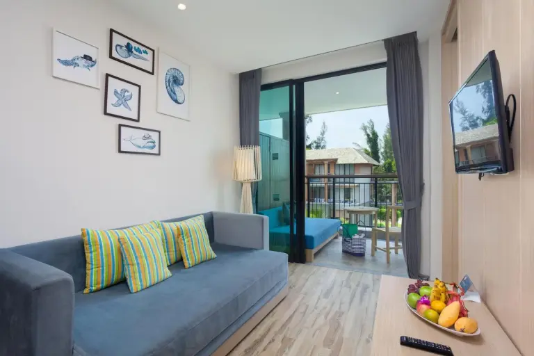 Floor plan of a family type guestroom at Mai Khaolak Beach Resort & Spa - TUIBLUE Mai Khaolak.