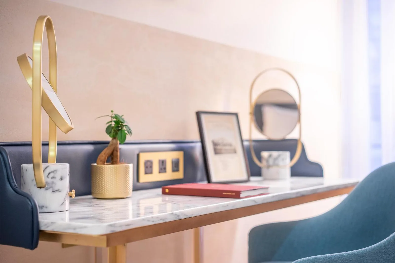 Chic desk area at Maison Albar Hotels L’Imperator in Nimes