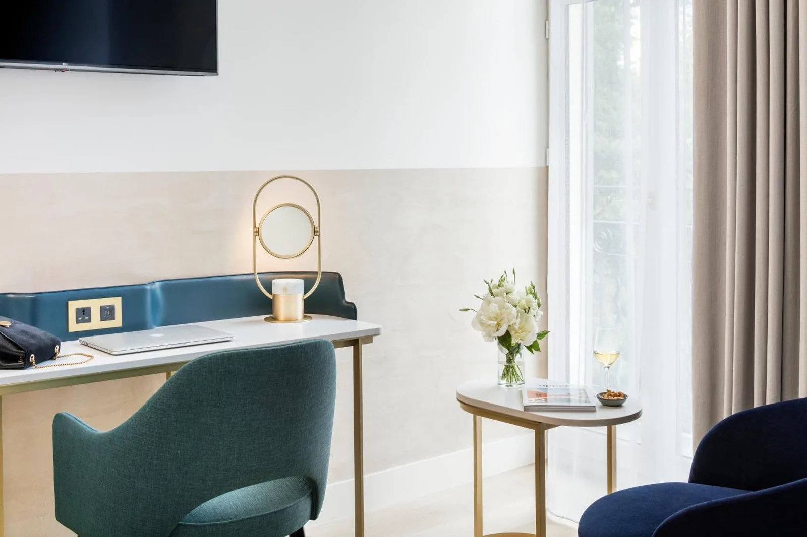 Cozy workspace in guestroom at Maison Albar Hotels L’Imperator in Nimes