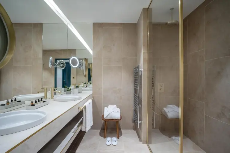 Modern bathroom at Maison Albar Hotels L’Imperator in Nimes