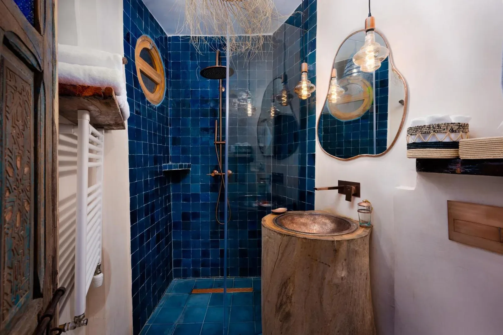 Stylish bathroom at Mama Lova Hôtel in Essaouira