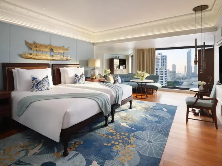 Twin beds in Deluxe Room at Mandarin Oriental, Bangkok