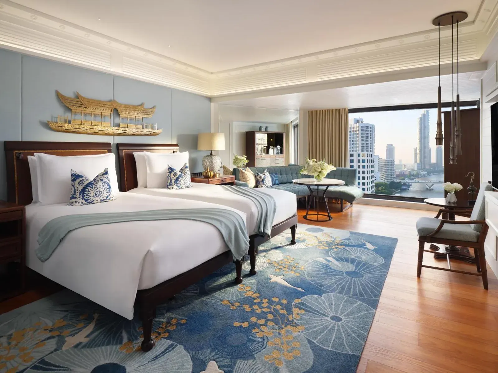 Twin beds in Deluxe Room at Mandarin Oriental, Bangkok