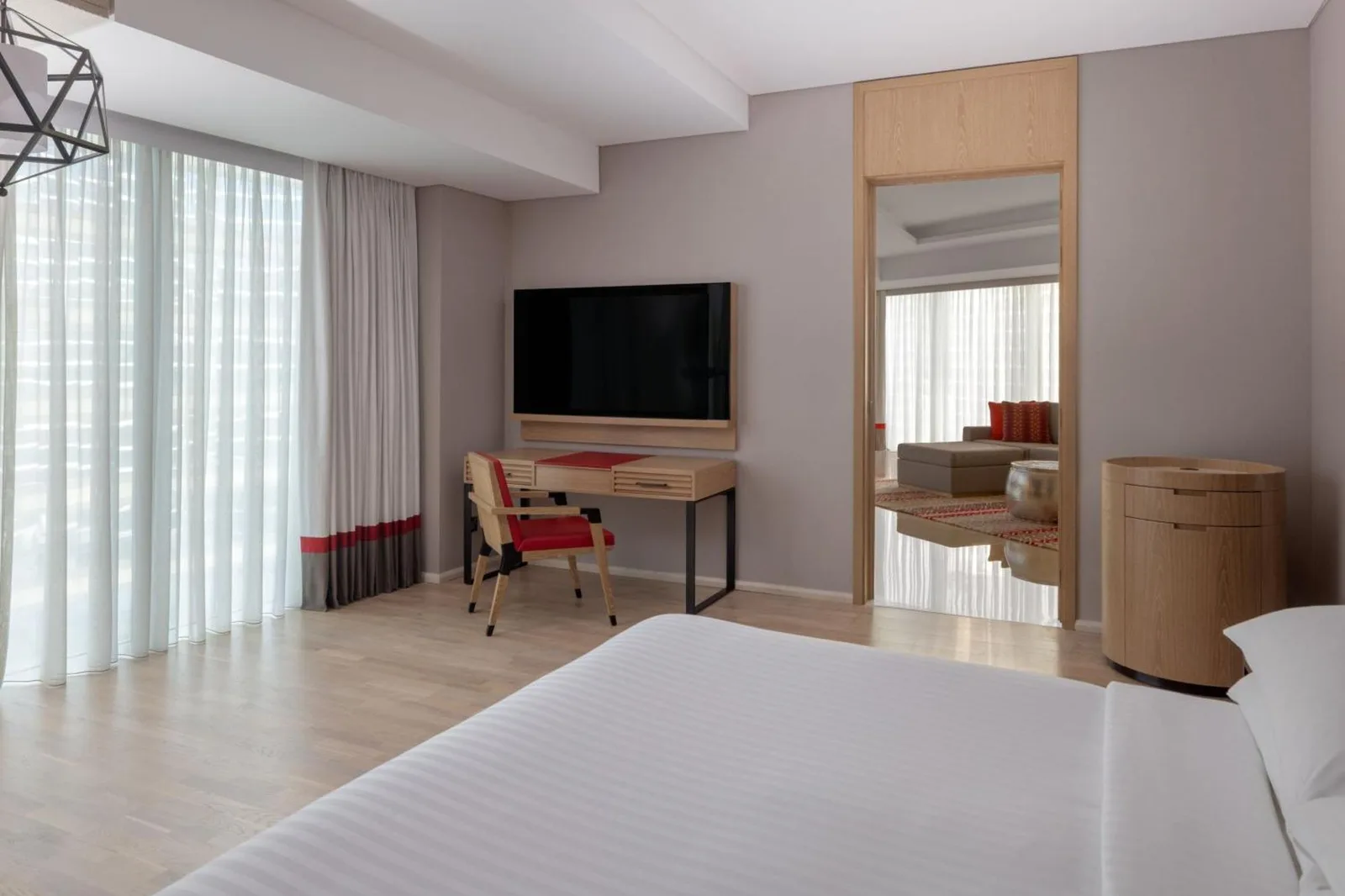 Another guest room in Marriott Marquis Dubai Creek