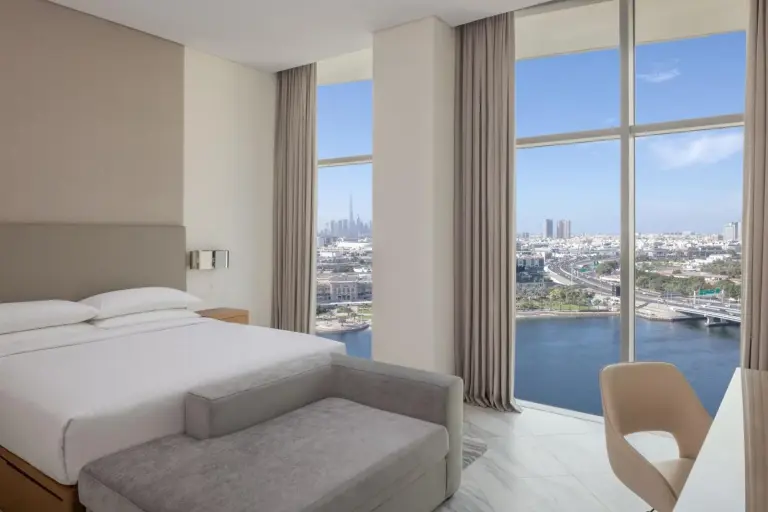 Bedroom with River View at Marriott Marquis Dubai Creek