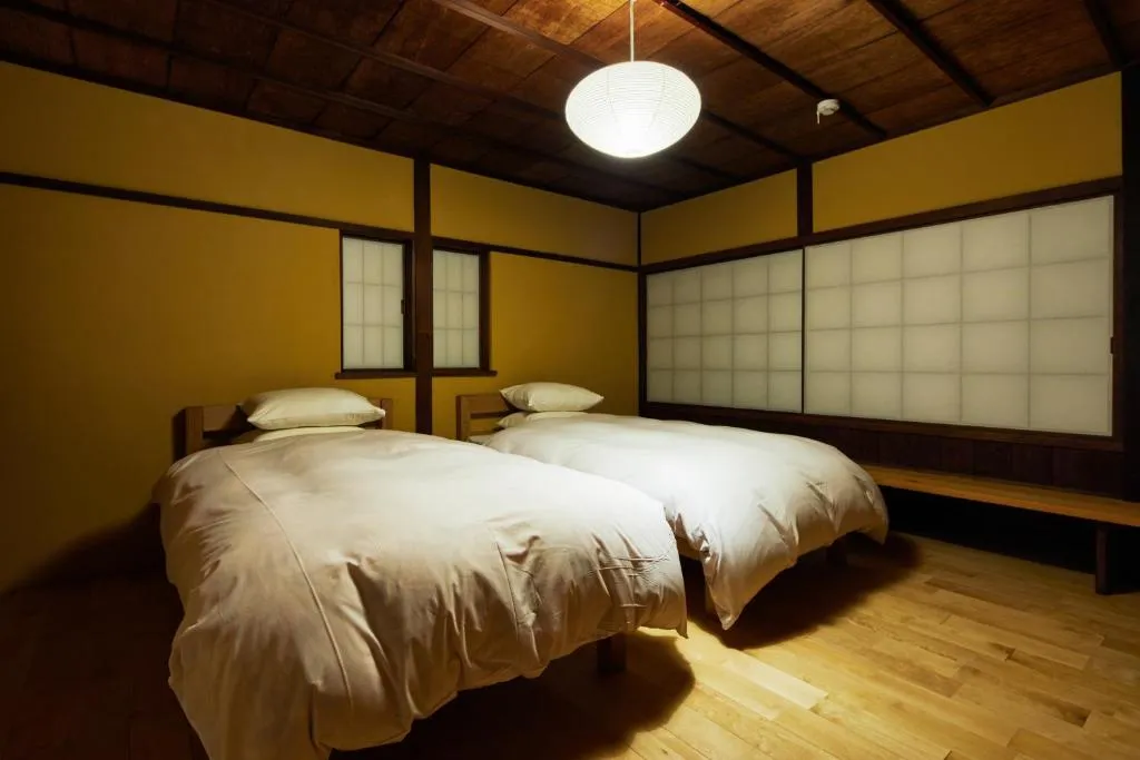 Twin bedroom in Marukyo Gakurin-an, Kyoto