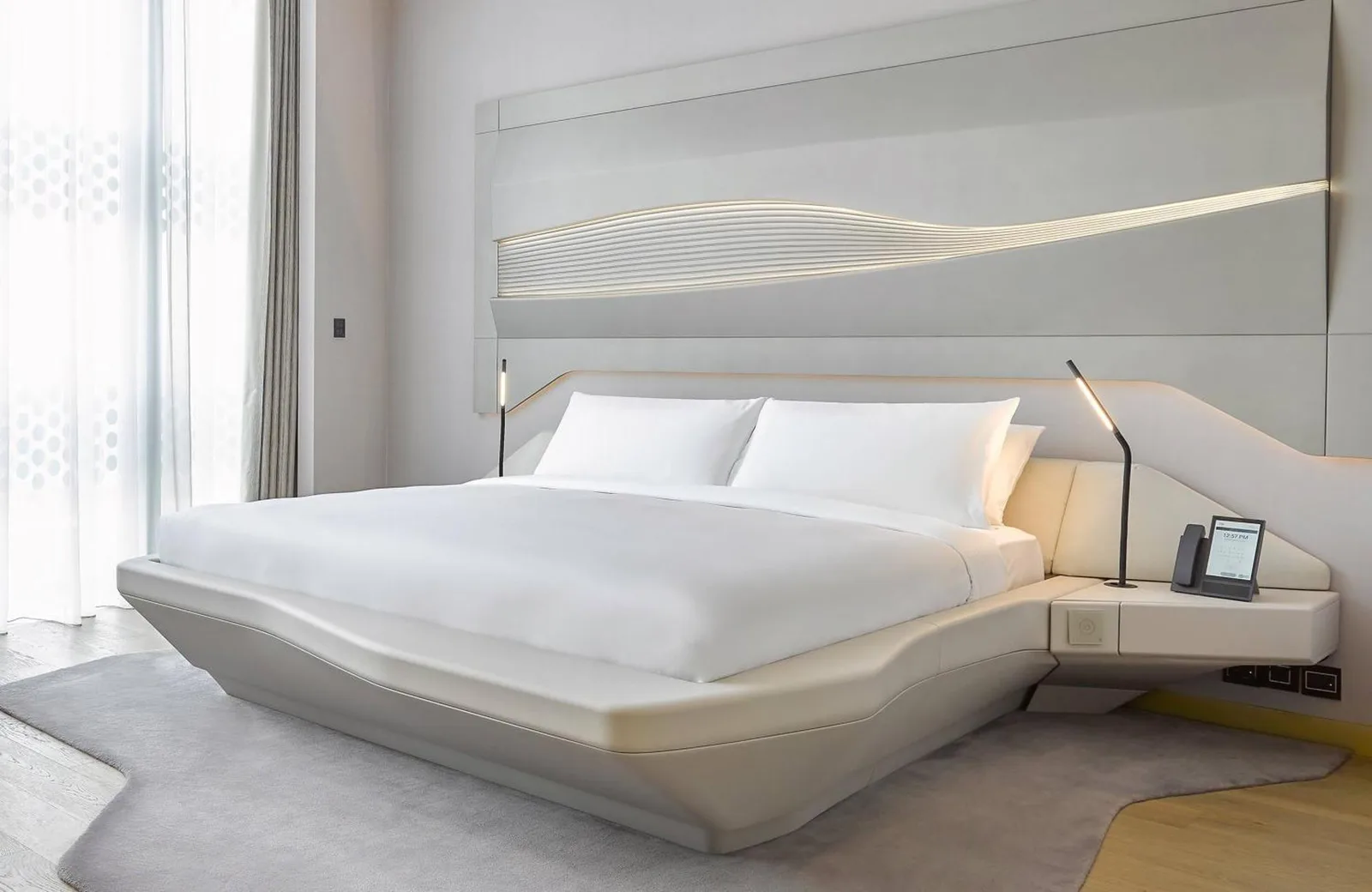 Zeitgemäßes Schlafzimmerdesign im ME by Meliá Dubai Residences