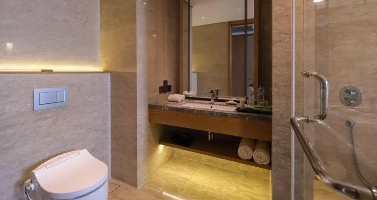 Luxurious bathroom at Meruorah Komodo Labuan Bajo