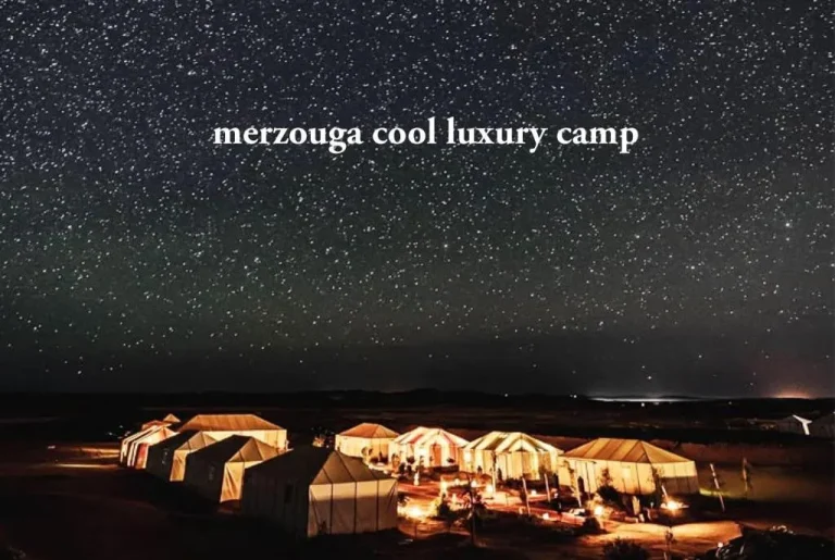 Vista aérea del Merzouga Cool Luxury Camp de noche