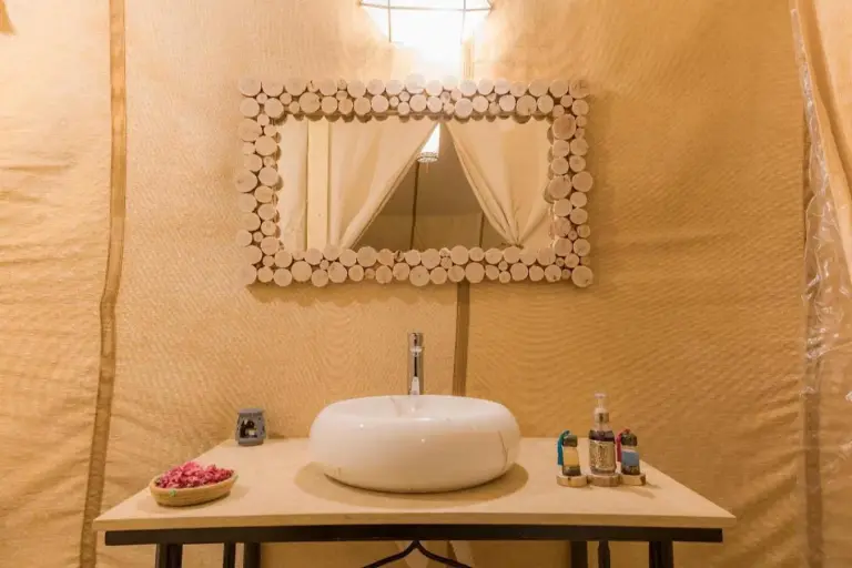 Baño en Merzouga Glossy Camp